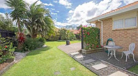 Lovely family home - Photo 5