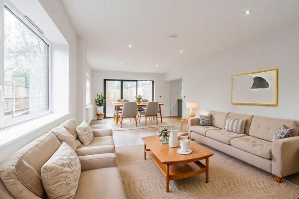 3 bedroom detached bungalow to rent - Photo 1