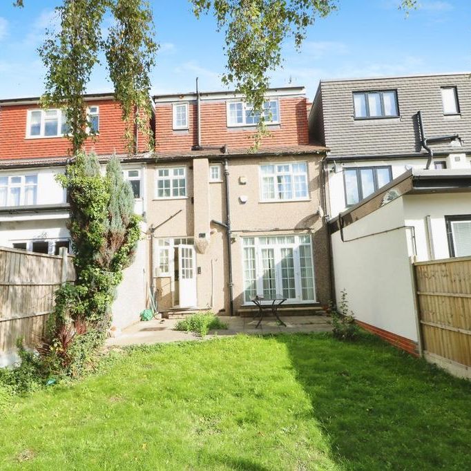 4 bedroom terraced house to rent - Photo 1