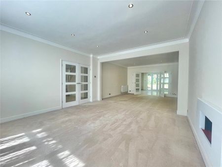 4 bedroom detached house to rent - Photo 2