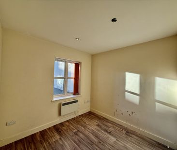 Ground floor 2-bed apartment with separate lounge, fitted kitchen, ... - Photo 6