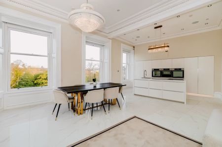 3Bedrooms, 4Bathrooms - Photo 4