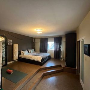 1 Master Bedroom with attached bathroom - Photo 2