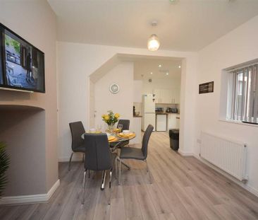 1 bedroom in a house share to rent - Photo 4