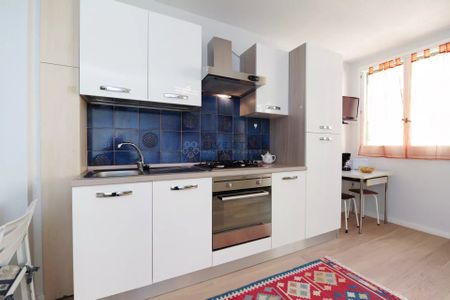 Location Appartement 1 pièce 34m² NICE 06000 - Photo 2