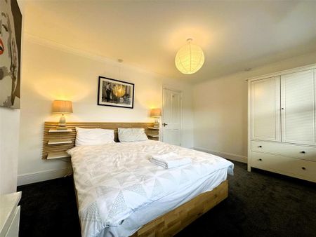 4 bedroom terraced house to rent - Photo 4