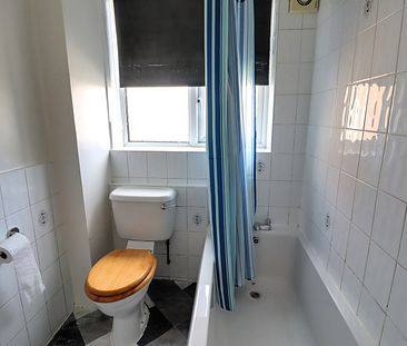 1 Bed Flat, Fairfield Court, M14 - Photo 6