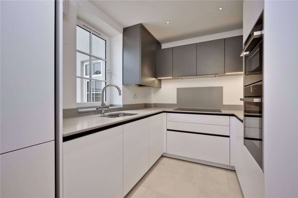 An exceptional apartment with outdoor space in a development in the heart of Farnham town centre. - Photo 1