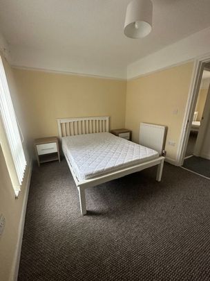 38 Benburb Street, Belfast BT12 6JG - Photo 1