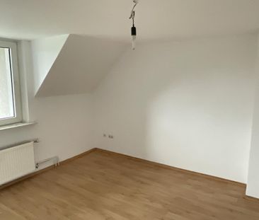 Schöne kl. 3 Zimmer Wohnung mit Laminatboden - Photo 4