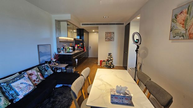 St Kilda Road - Photo 1