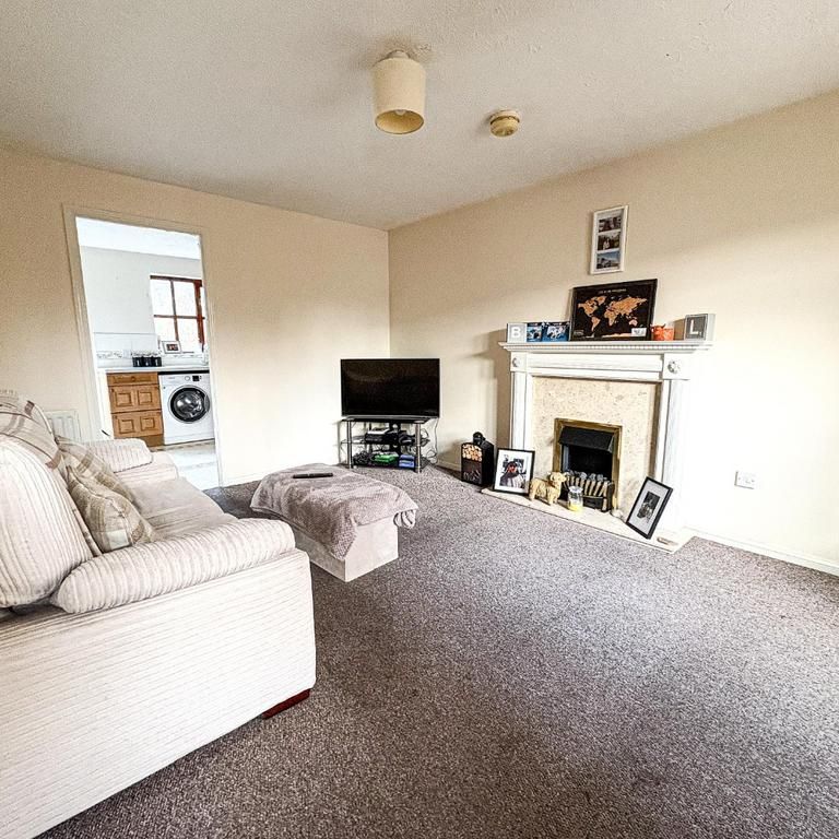 2 bedroom semi-detached house to rent - Photo 1