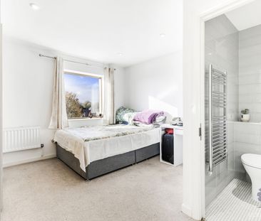 Hillcross Avenue, Morden, SM4 - Photo 3