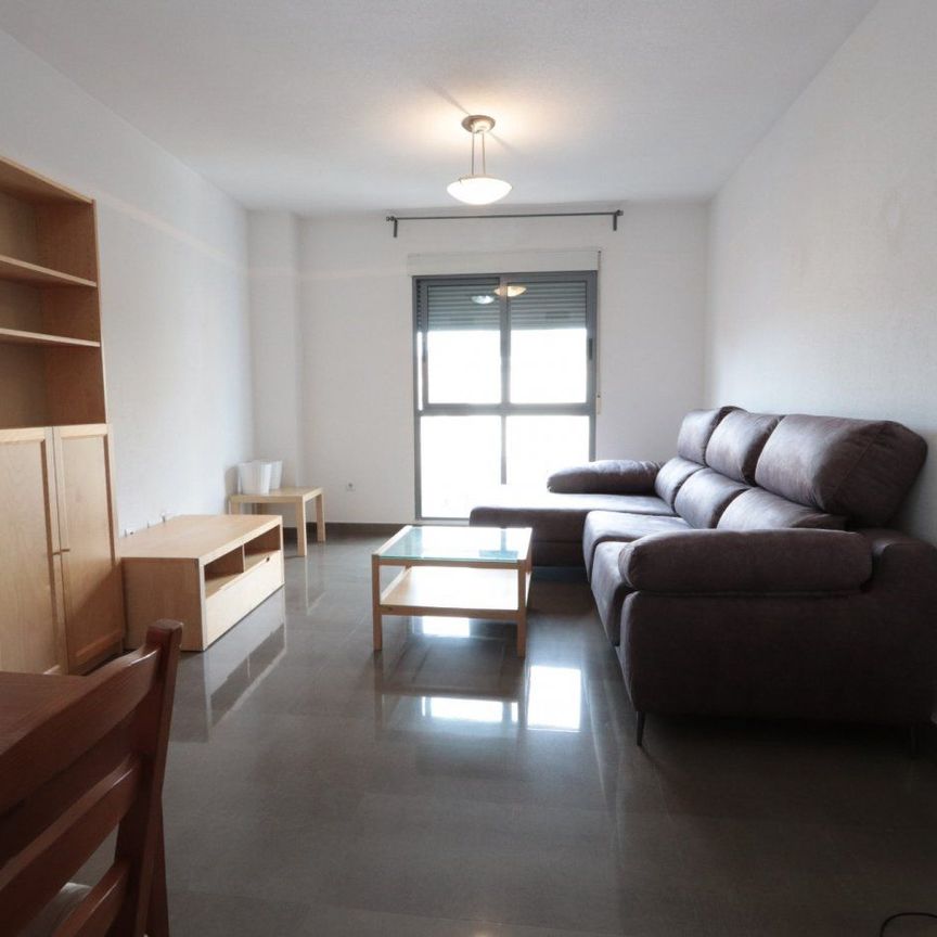 Piso de alquiler en Carlos III, Casco Antiguo - Photo 1