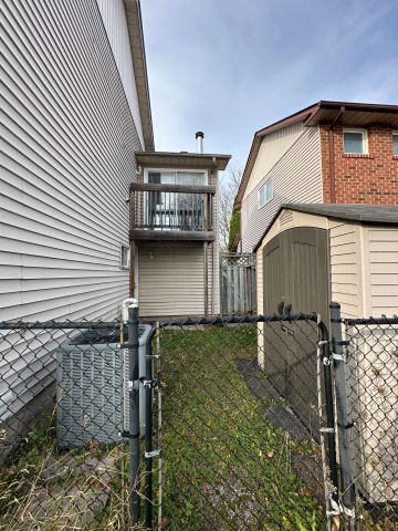 For Lease - 459 Laurie Avenue, Peterborough, Ontario - Photo 2