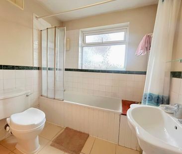 1 bedroom in a house share to rent - Photo 6