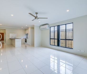 Spacious Duplex Ideal Location - Photo 1