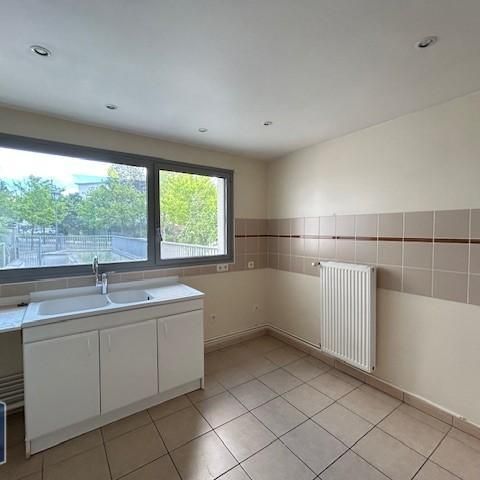 Location Appartement 3 pièces 78m² ST DIZIER 52100 - Photo 1