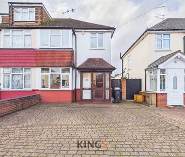 3 bedroom semi-detached house to rent - Photo 3