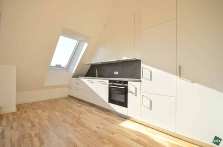 Moderne 4-Zimmer-DG-Wohnung mit großer Dachterrasse - Photo 2