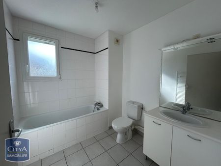 Location Maison 4 pièces 85m² GRAND CHARMONT 25200 - Photo 3
