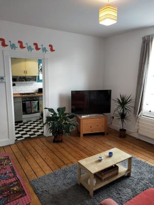 1 Bed Flat, Clapham Park Road, SW4 - Photo 1