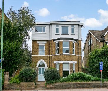 3 bedroom ground floor flat to rent - Photo 2