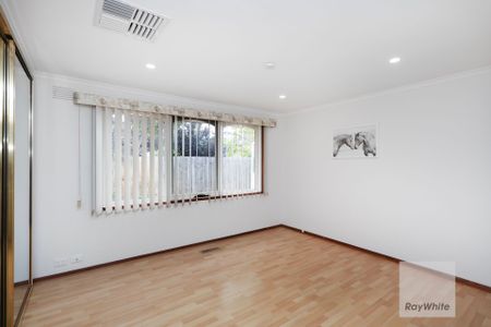 Low Maintenance Living! - Photo 2