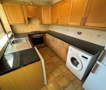 3 bedroom terraced house to rent - Photo 4