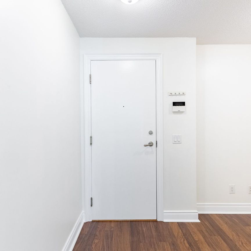 For Lease - 25 Greenview Avenue Unit# 324, Toronto, Ontario - Photo 1