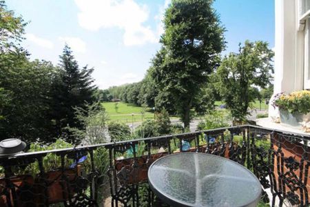 2 bedroom flat to rent - Photo 4