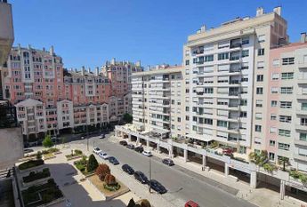3 Bedroom Apartment with a view, Telheiras, Lisboa