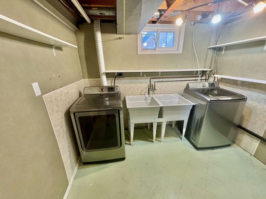 For Lease - 8 Lakehurst Drive, St. Catharines, Ontario - Photo 1