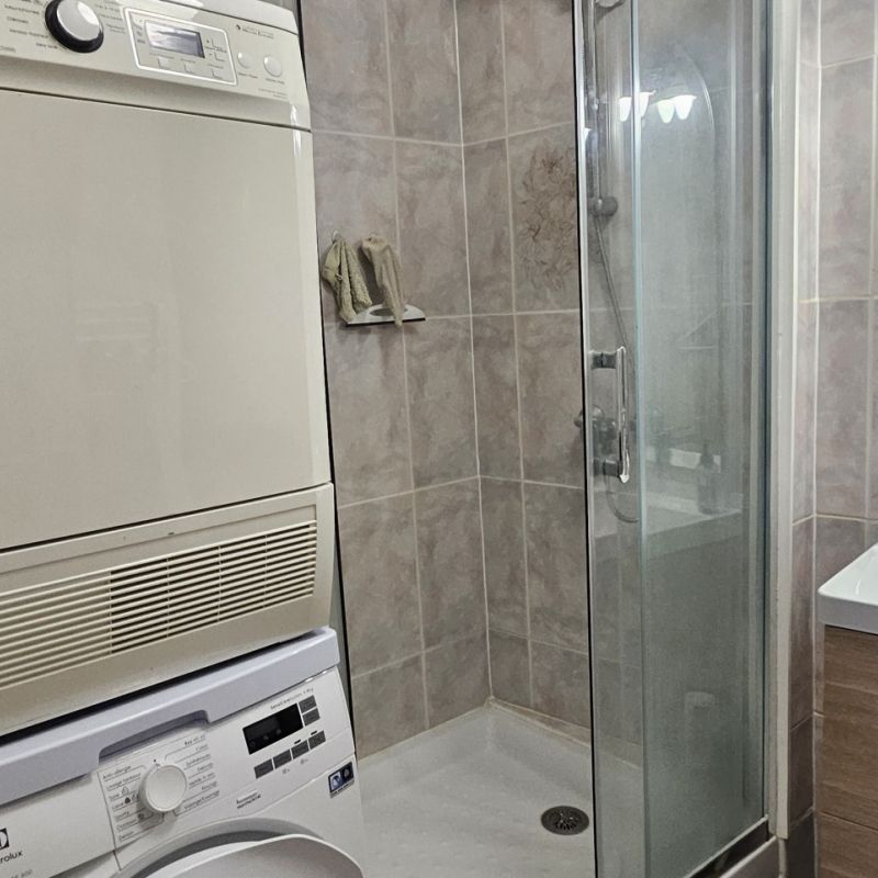 Camaret sur Aigues centre, T3 en duplex - Photo 1