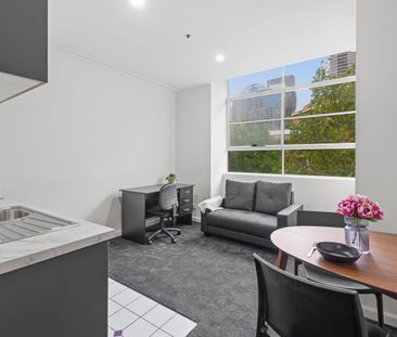 Studio apartment at the centre of Melbourne CBD - Photo 1