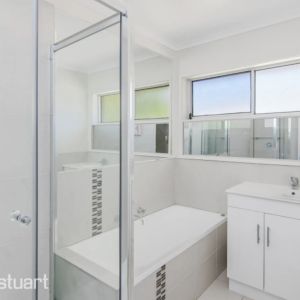 Move in and enjoy.. - Photo 2