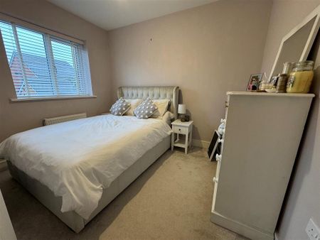 3 bedroom semi-detached house to rent - Photo 3