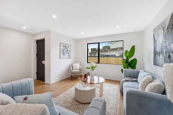 MANGERE, 4 BEDROOMS - Photo 1