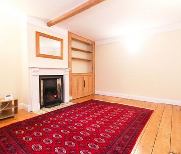 A 1 Bedroom Flat in St Luke`s Road GL53 7JJ - Photo 4