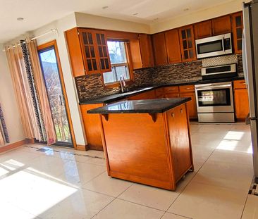 For Lease - 176 Conlins Road Unit# Main, Toronto, Ontario - Photo 4