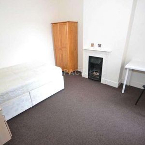 Basingstoke Road, Reading, Berkshire, RG2 - Photo 2