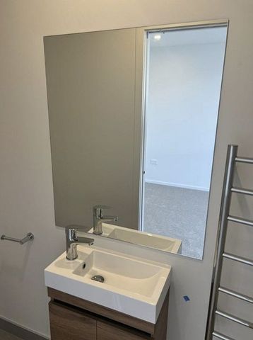 Modern Townhouse - Photo 4