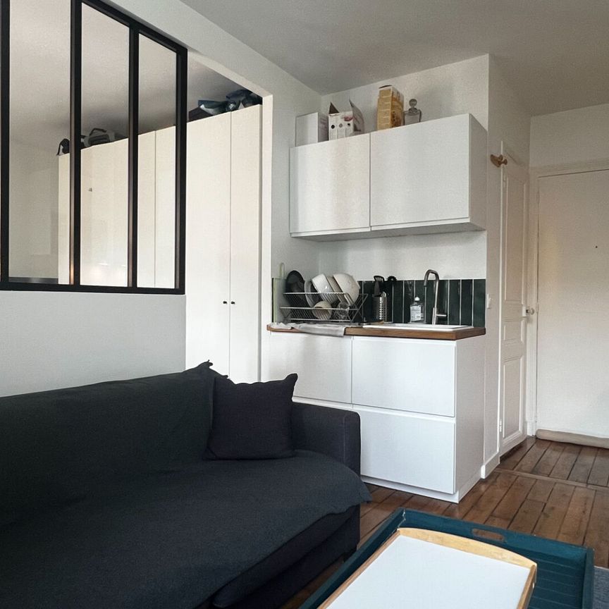 Appartement a louer Paris - Loyer €950/mois charges comprises ** - Photo 1