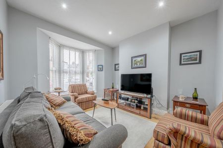 3 bedroom terraced house to rent - Photo 3