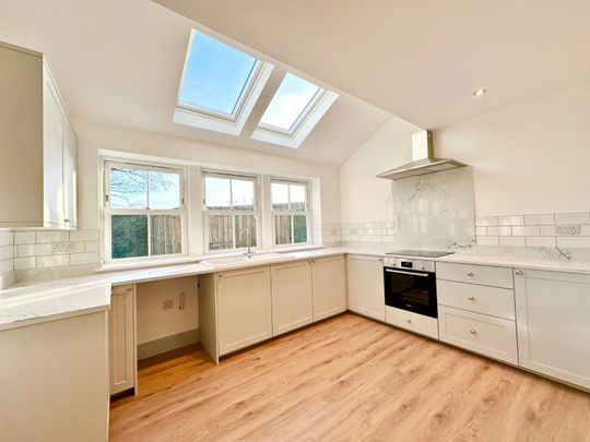 4 bedroom detached house to rent - Photo 1