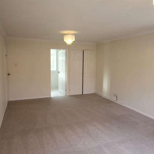 Dunnock Way, Wargrave, RG10 - Photo 1