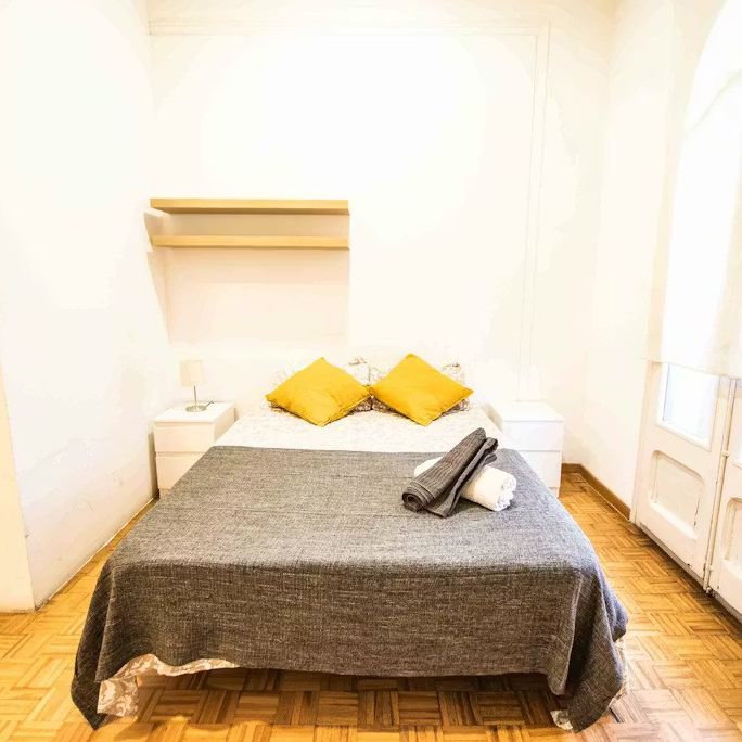 Carrer de Balmes, Barcelona, Catalonia 08008 - Foto 1