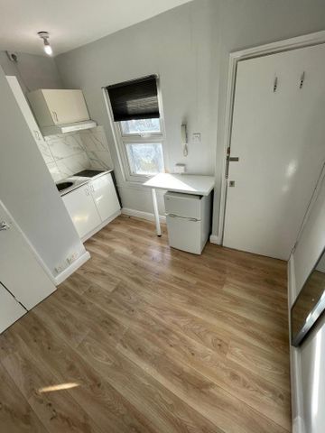 Studio to rent - Photo 3