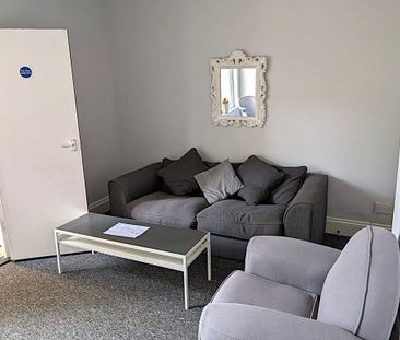 4 bedroom terraced house to rent - Photo 1