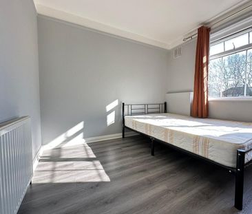 The Fairway, London, NW7 - Photo 6